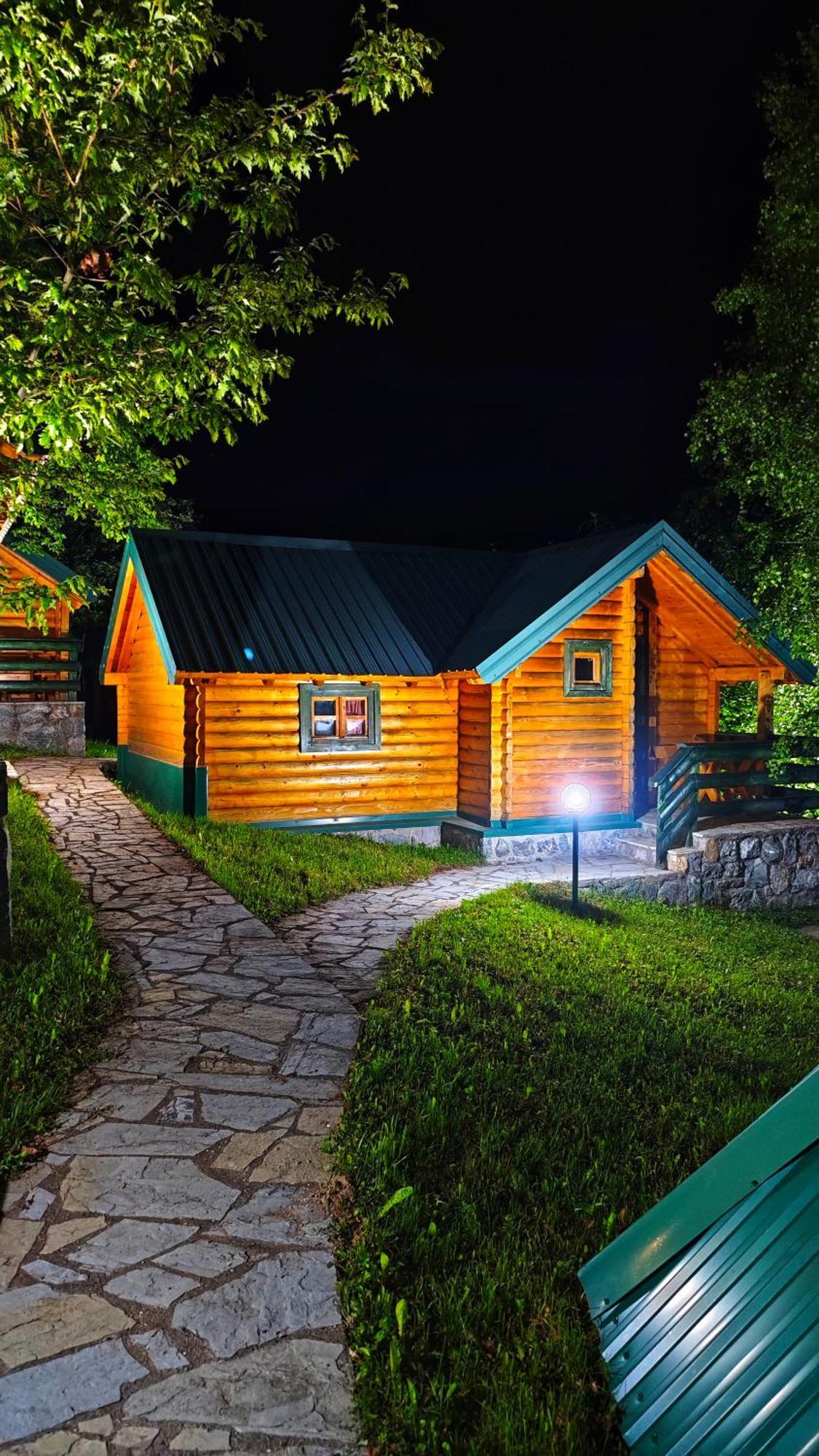 Kozak Apartments & Restaurant モイコヴァツ エクステリア 写真