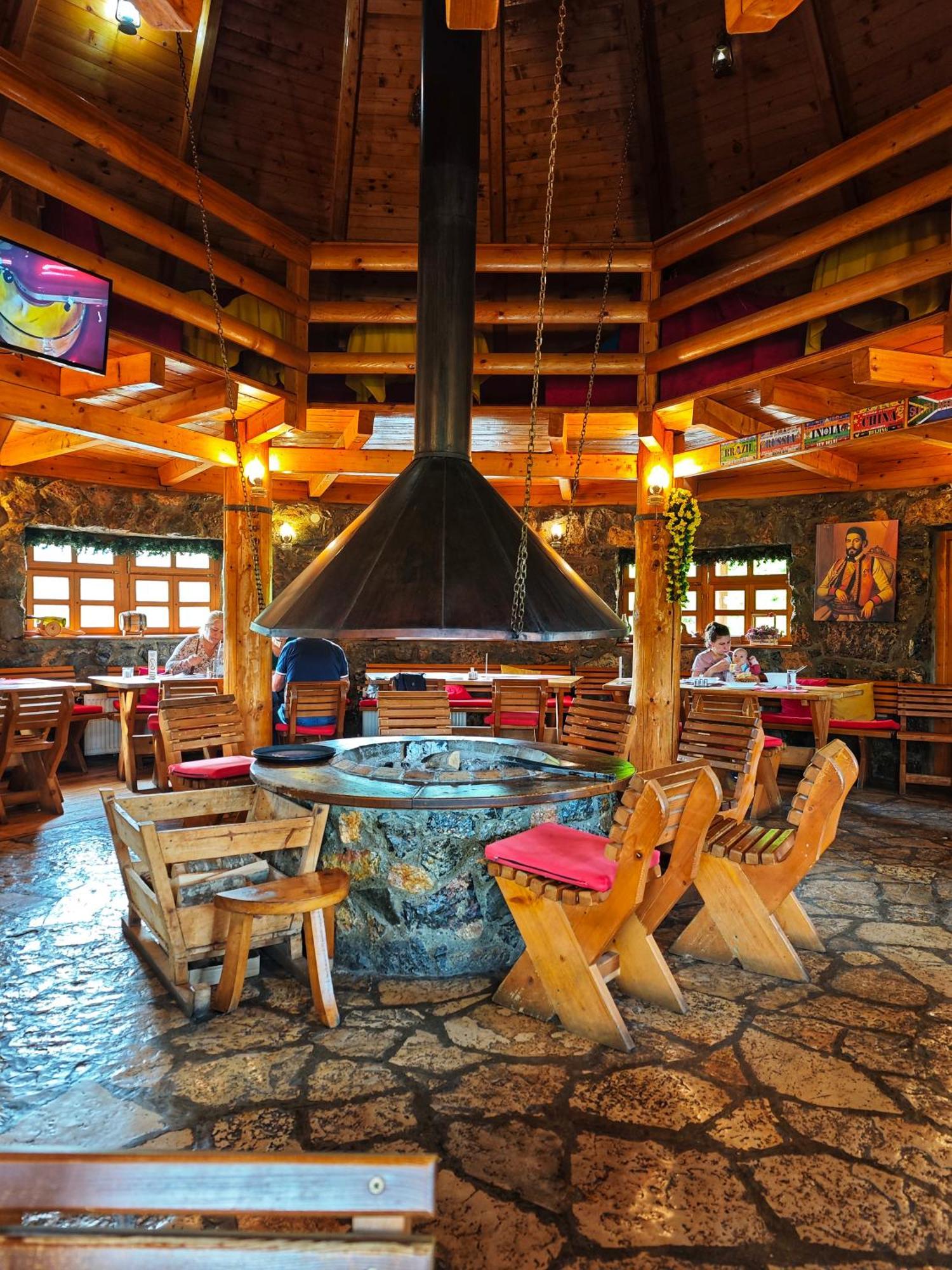 Kozak Apartments & Restaurant モイコヴァツ エクステリア 写真