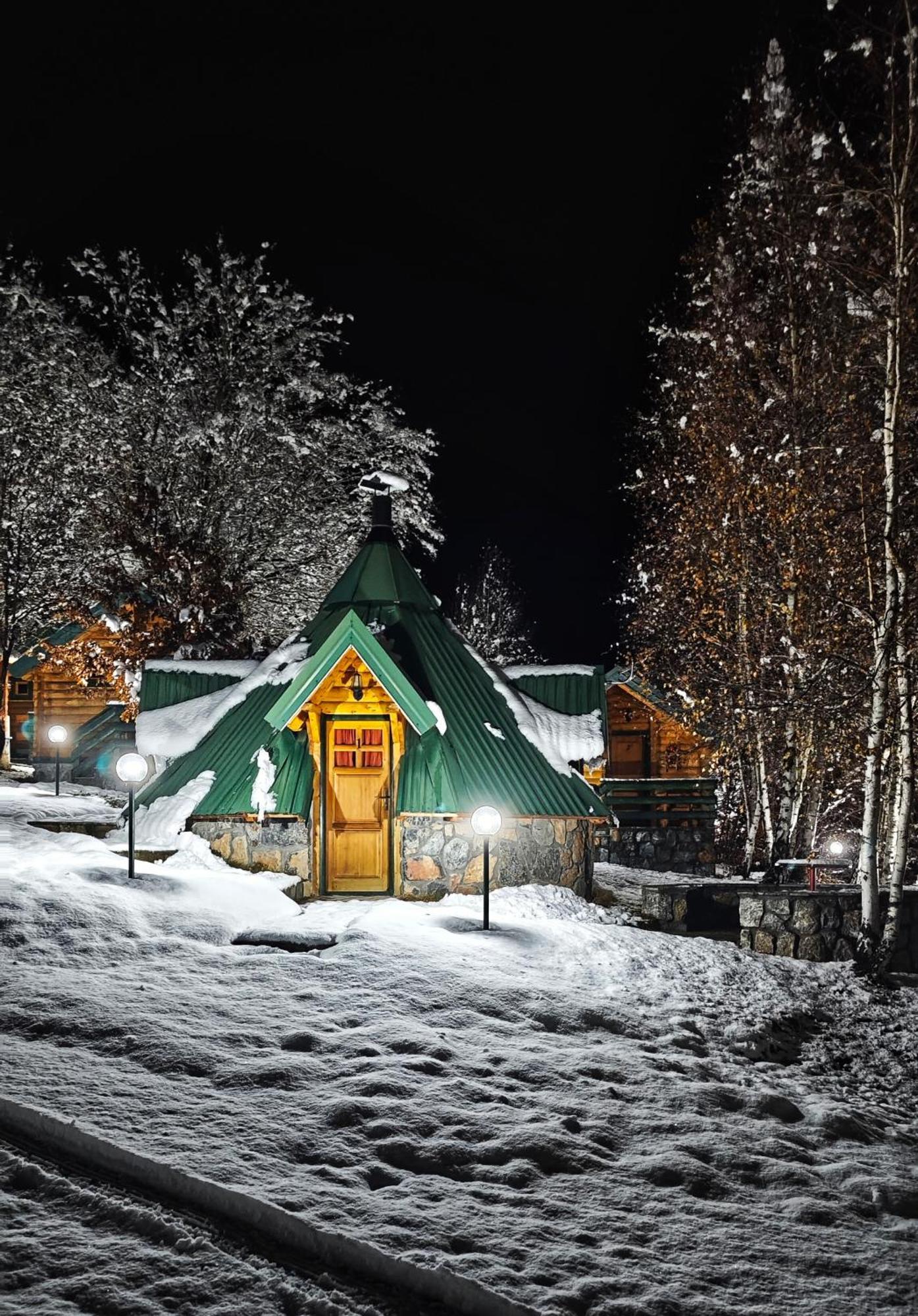 Kozak Apartments & Restaurant モイコヴァツ エクステリア 写真